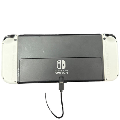 Begagnad Nintendo Switch OLED-konsol 64 GB – Vita Joy-Con – Oöppnad/utan originalkartong + 2 handkontroller