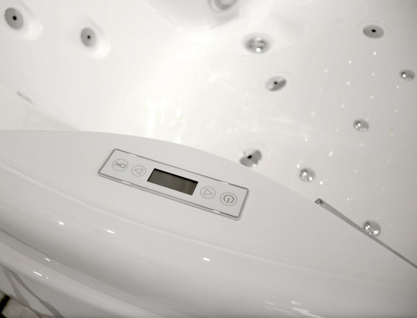 Hörnbubbelbadkar - luft- och vattenmassage - 150x150x65 cm - med värme - vit - Ulstrup