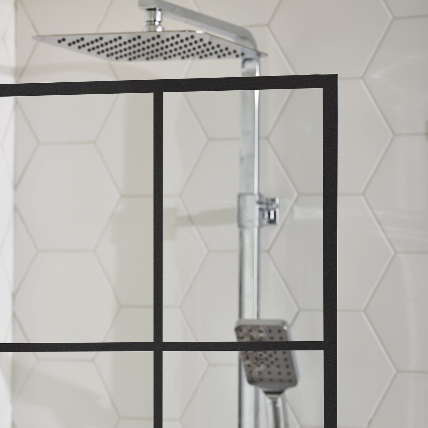 Duschhörna fyrkantig 80x80x198 cm - 6 mm klart nanoglas med svarta spröjs - svart profil - Vänern