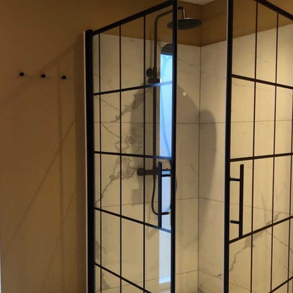 Duschhörna fyrkantig 90x90x198 cm - 6 mm klart nanoglas med svarta spröjs - svart profil - Vänern