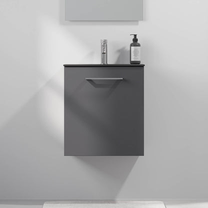 Badrumsmöbel med klassiska dörrar - SLIM - 60x36x57 cm - antracitgrå - tvättställ i kompositmaterial - kromade handtag - Horten