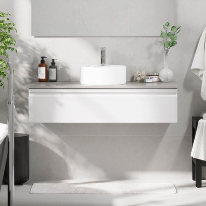 Badrumsmöbel med modern integrerad front - 80x46x29 cm - mattvit - grå bänkskiva med porslinstvättställ - Mirage
