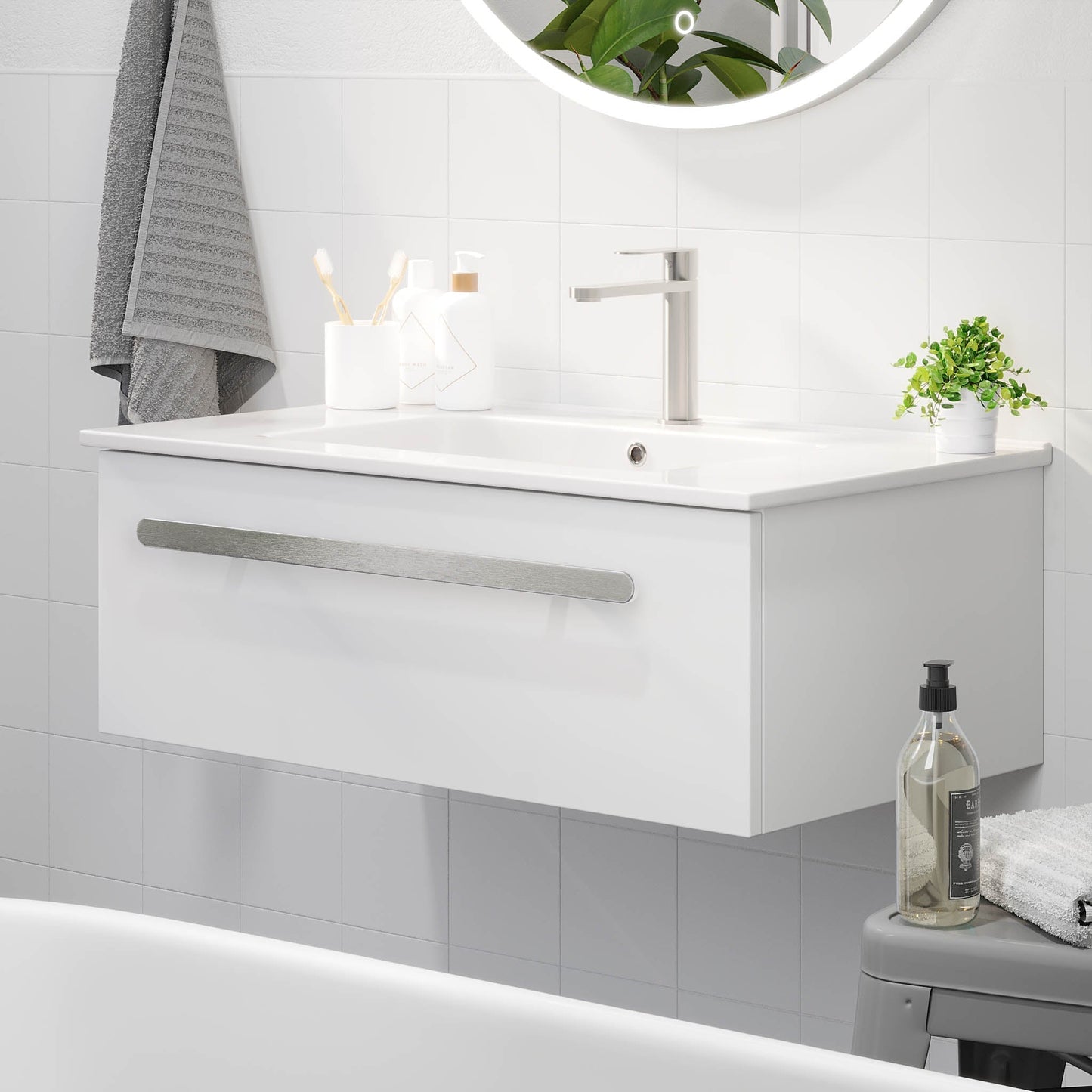 Badrumsmöbel med klassisk front - 80x46x29 cm - mattvit - porslinstvättställ - satinhandtag - Colina