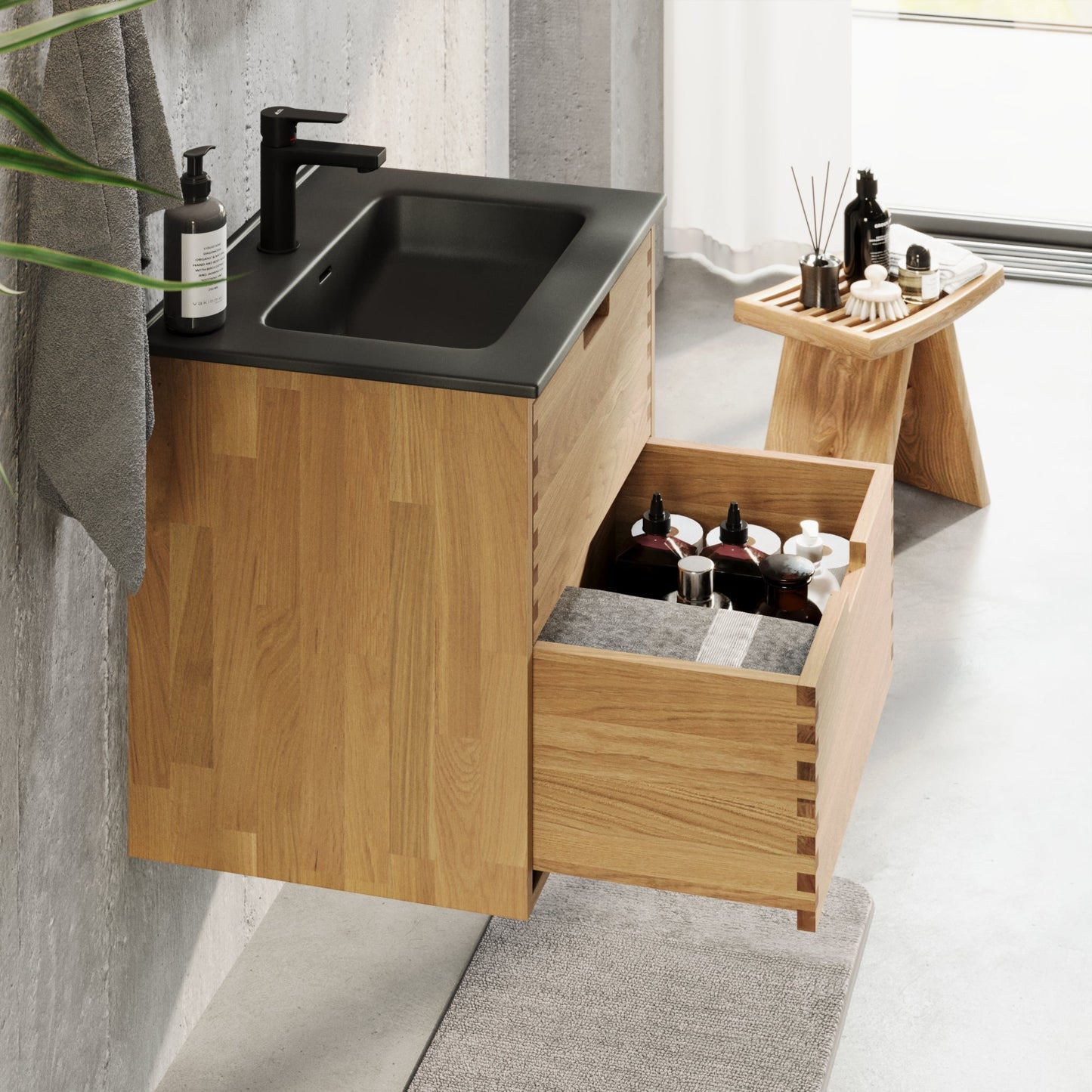 Badrumsmöbel i massiv ek – 2 lådor med fingertrycköppning – 60x46x57 cm – oljad ek – svart tvättställ Porslin – Troldeskoven